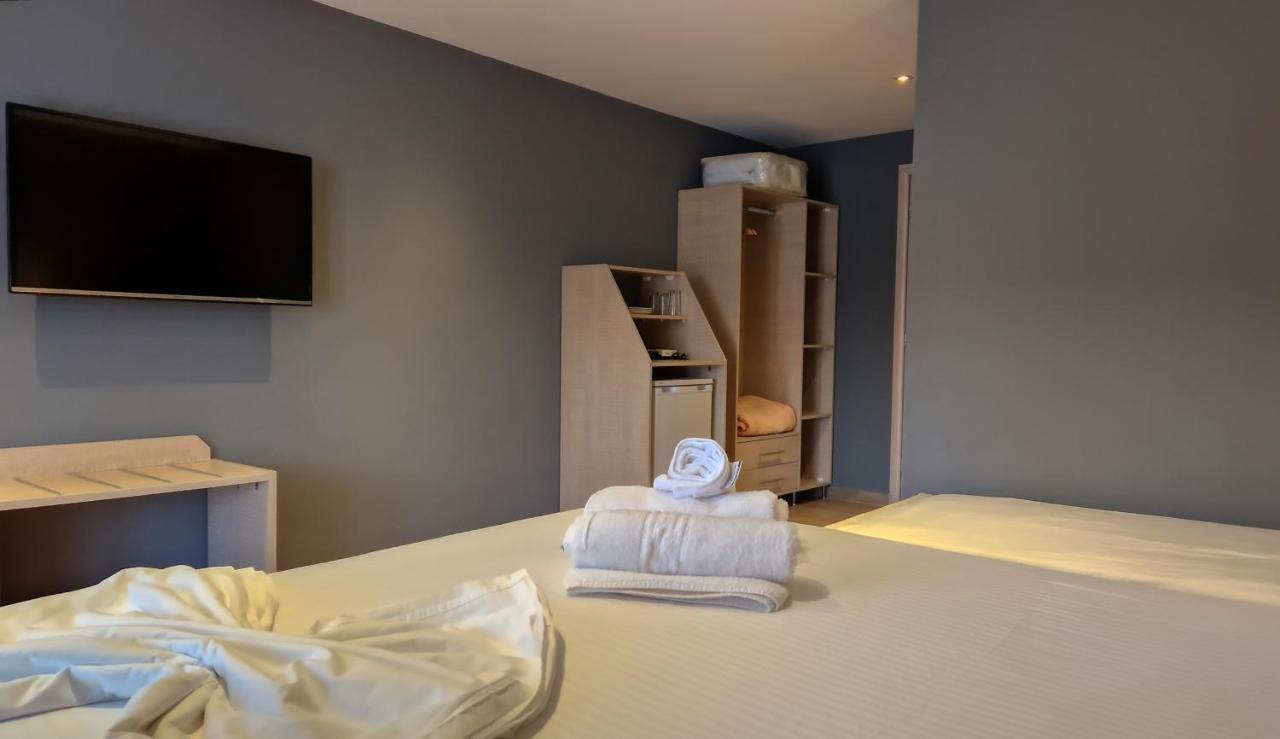 Hotel Viky Сарти Экстерьер фото