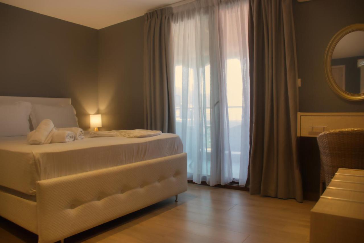 Hotel Viky Сарти Экстерьер фото